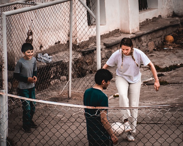 额巨大且时 额巨大且时